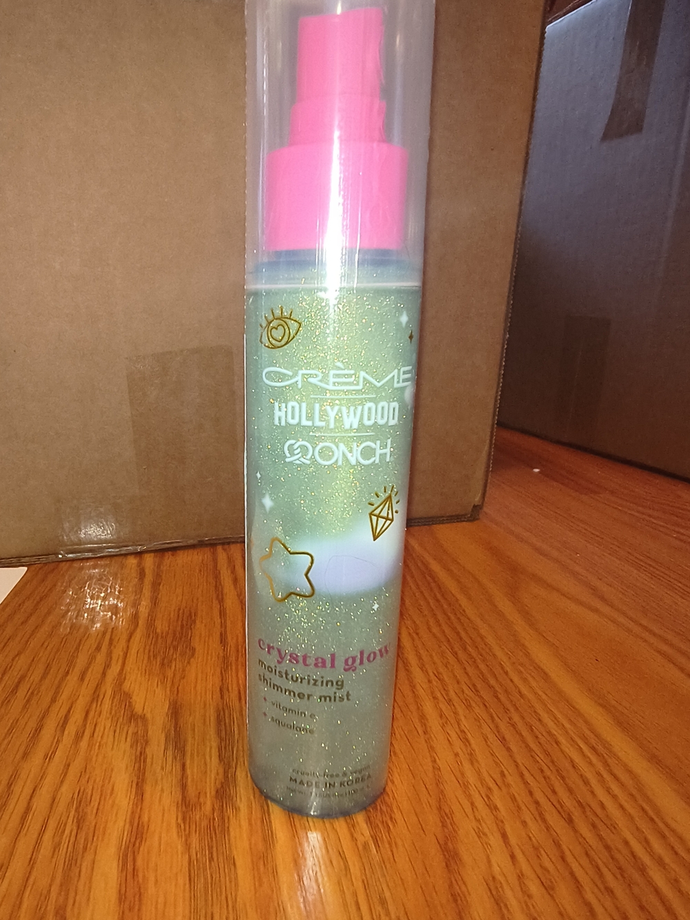 Crème Hollywood Conch Crystal Glow Moisturizing Shimmer Mist - Pink & Iridescent